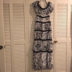 BCBG lace details dress size 2
